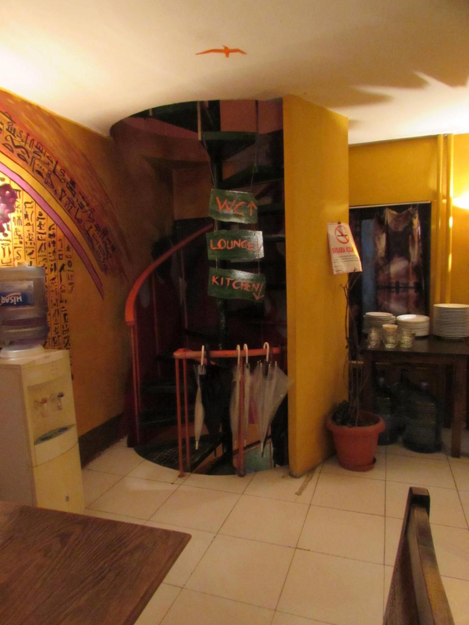 Neverland Hostel Istanbul Exterior foto
